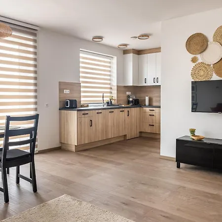 Laza Napok - 2 Apartment